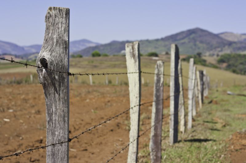 Scalloped Fence Installation